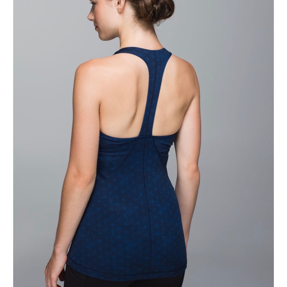 Lululemon Power Up Tank II Sashico Star Inkwell Rugged Blue Size 4 navy & black
